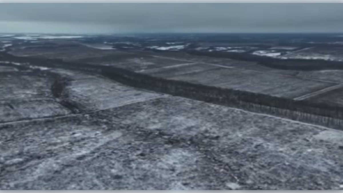    Активные бои идут и на Сумском направлении, путь для пехоты расчищает артиллерия