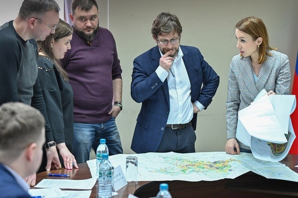    Минстрой ДНР и ЕИПП РФ обсудили план работы на 2027 год. Фото: ЕИПП РФ