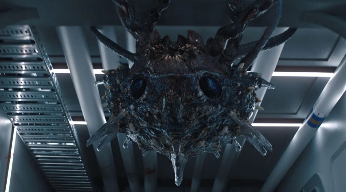     Кадр из 2 сезона сериала «Монарх: Наследие монстров» (2026)