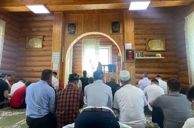 Можно ли держать уразу, если не совершаешь намаз?