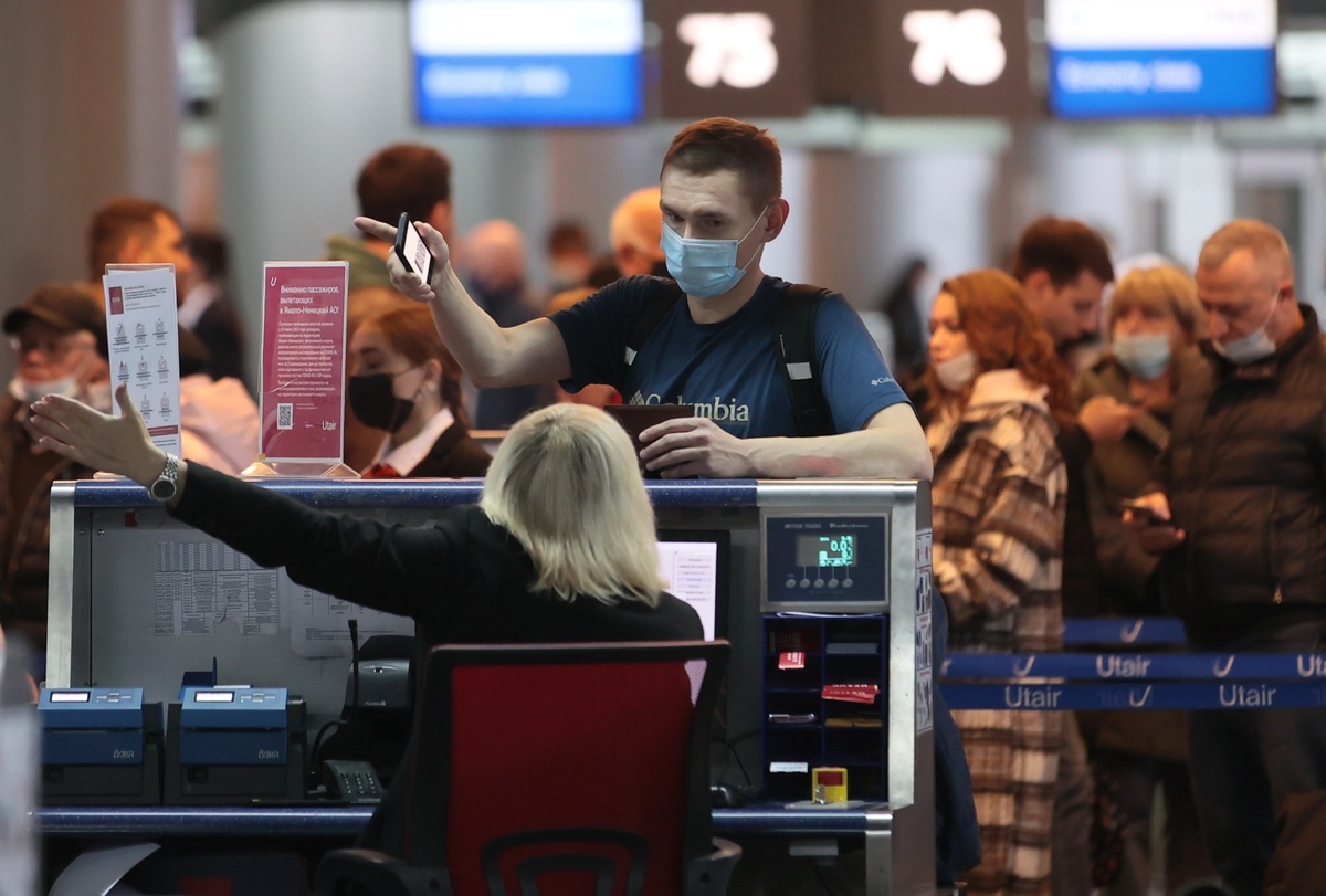    аэропорт Внуково, турист регистрация (фото: VisualRuan)
