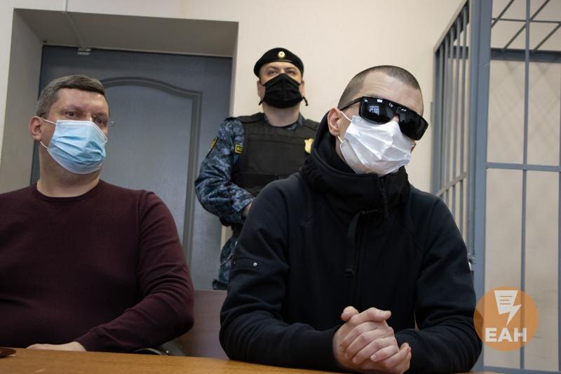    ЕАН. Люди в масках