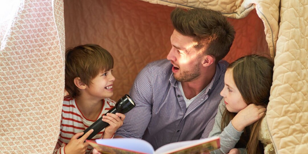 – Мы хотим, чтобы ты переехала в нашу квартиру, – сказал незнакомец с ребенком. Часть 6