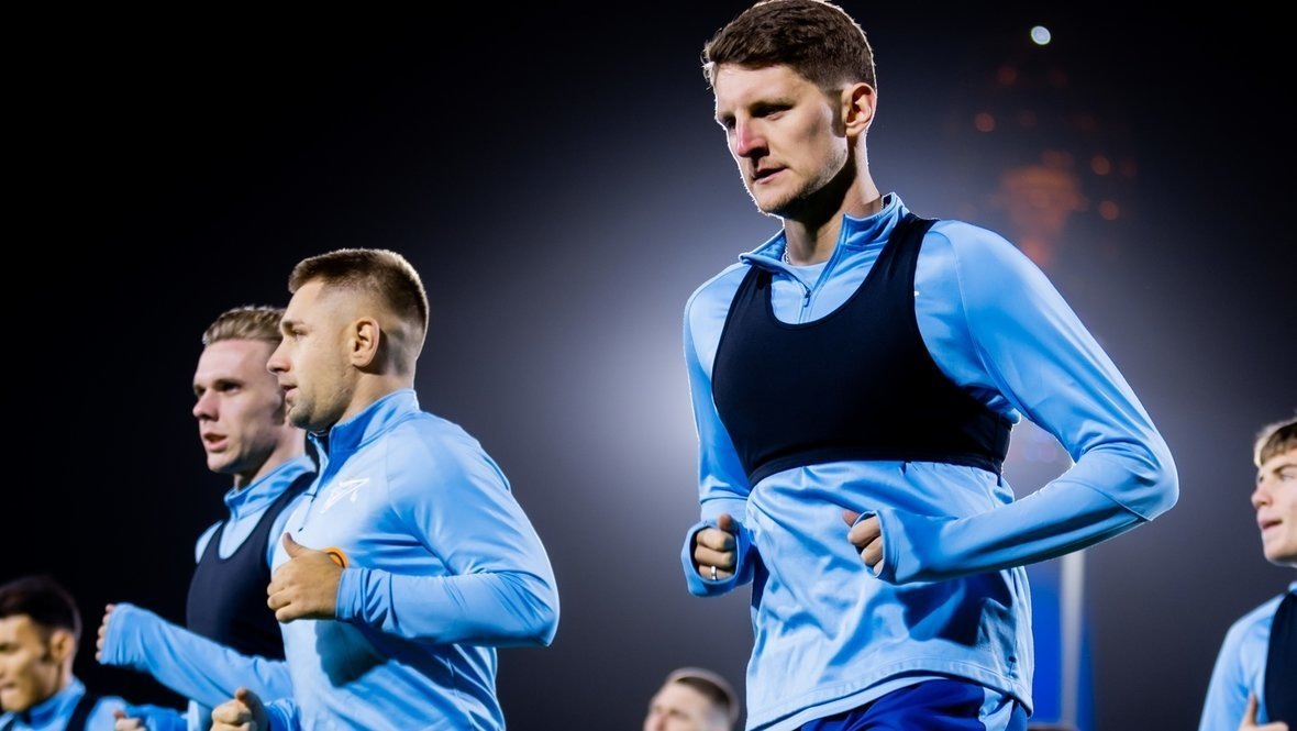    Игорь Дивеев (справа). ФК «Зенит»