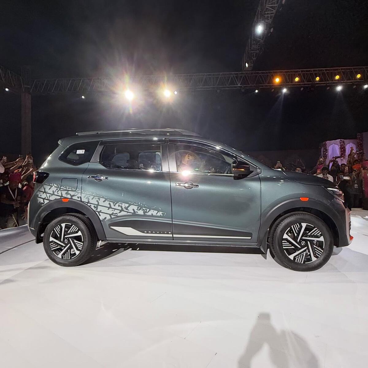 Nissan Gravite. Источник иллюстрации - Яндекс.Картинки