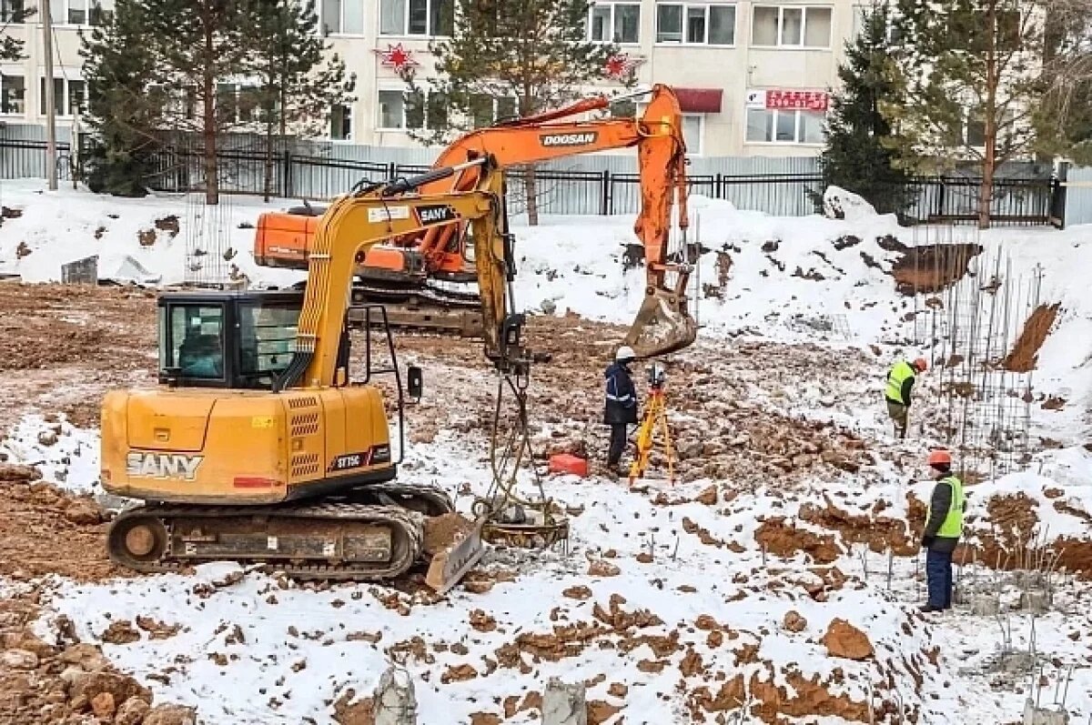    Мэр Уфы попросил жителей города следить за стройкой нового ФОКа
