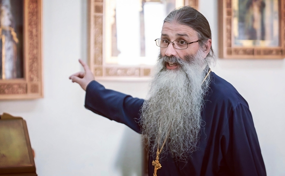 Максим Первозванский — протоиерей, клирик московского храма Сорока мучеников Севастийских в Спасской слободе, главный редактор православного молодёжного журнала «Наследник», писатель, отец девятерых детей.