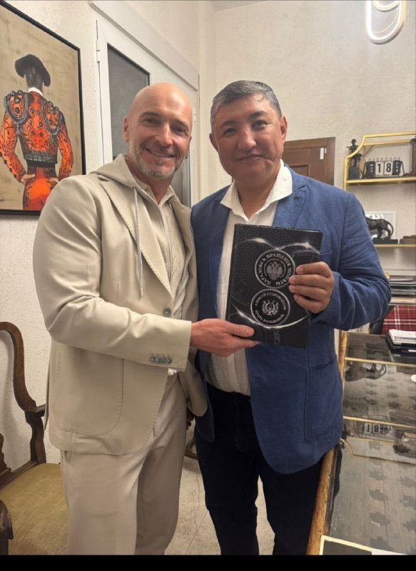 С Муратом Мукашевым