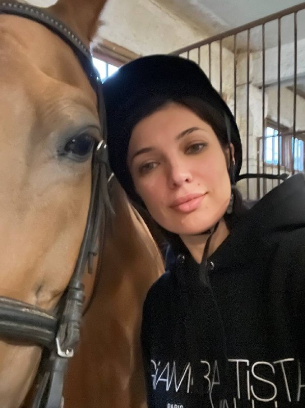 На фото: 
ведущая прогноза погоды на канале НТВ Евгения Неронская