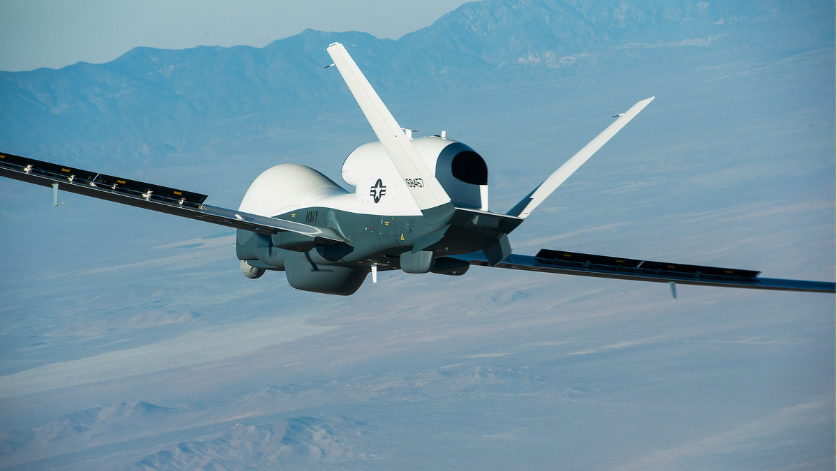    США беспилотник MQ-4C Triton