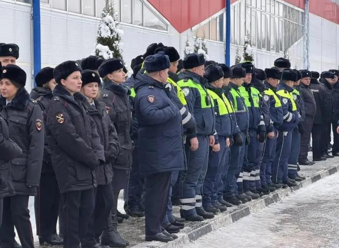 Прощание с Денисом Братущенко. Фото © Telegram / Госавтоинспекция Москвы