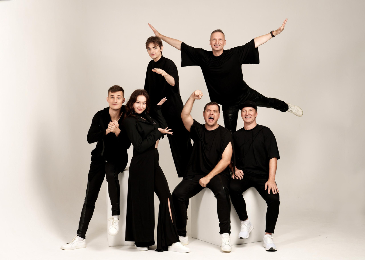 Кавер-группа Фаберже делает пирамиду, -"Мы сила"!