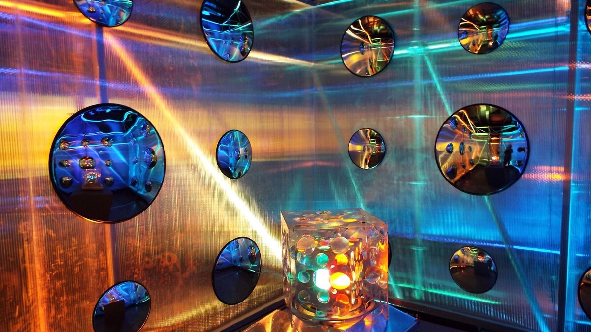    Нижегородцам показали слияние света и музыки на выставке   newsnn.ru