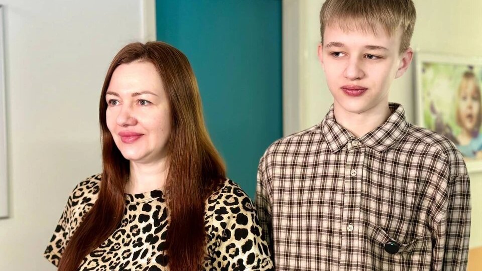 Мальчик с половиной сердца. Как живет Ваня из Оренбурга: гоняет мяч и шайбу между походами по больницам