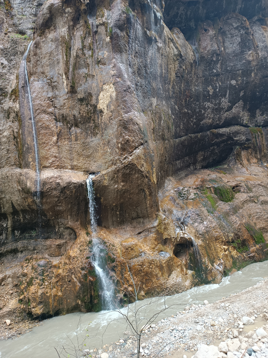 Чегемские водопады: очень раскрученное место