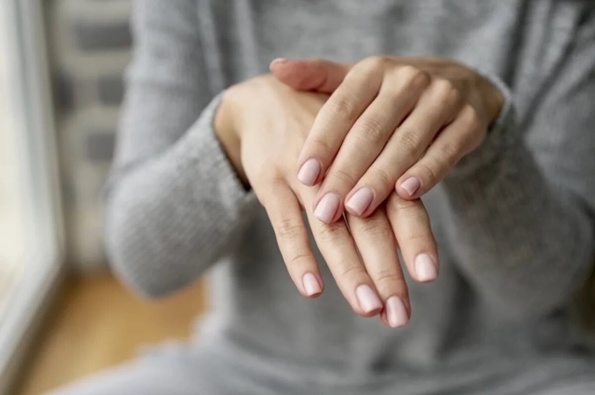    Крымчанам рассказали, чем опасна привычка грызть ногти и отрывать заусеницы