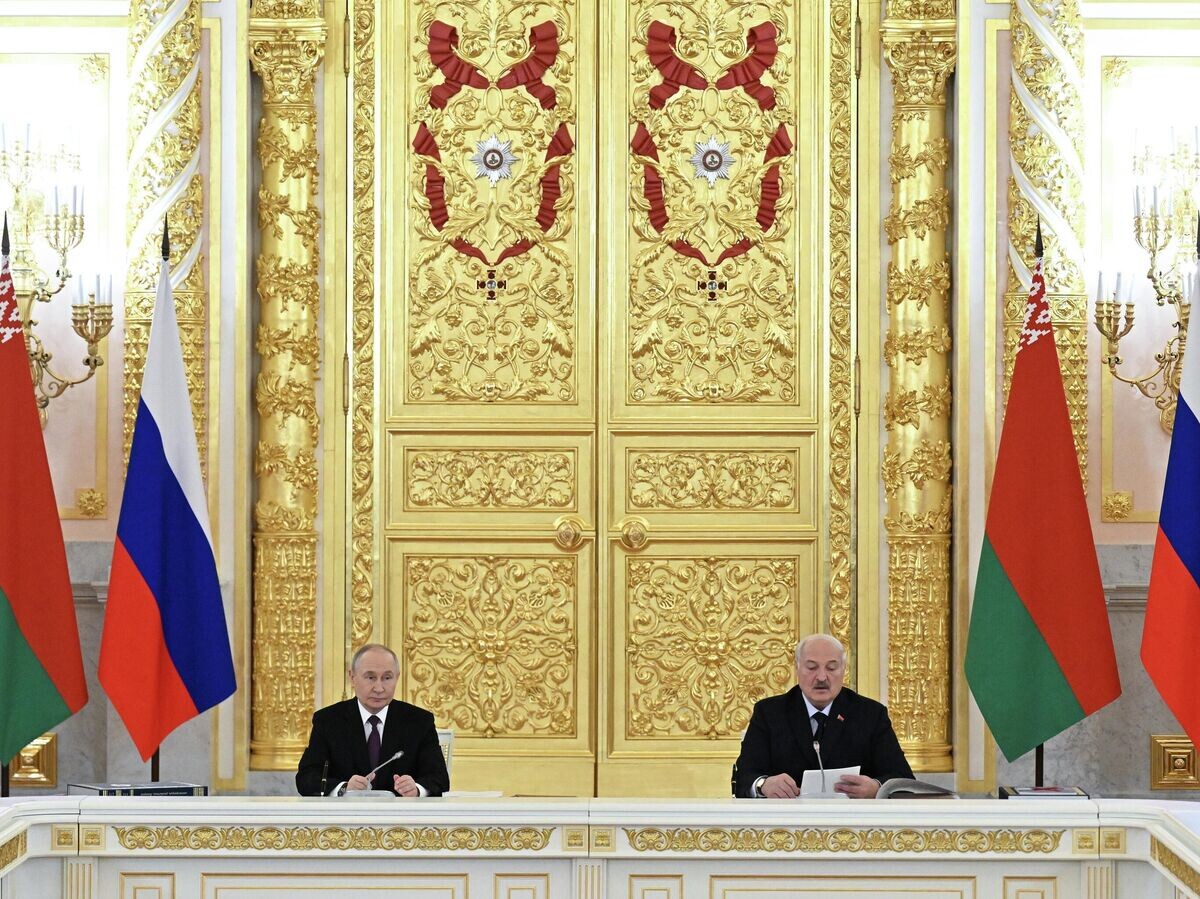    Президент РФ Владимир Путин и президент Белоруссии Александр Лукашенко на заседании Высшего Государственного Совета Союзного государства | © РИА Новости / Сергей Бобылев
