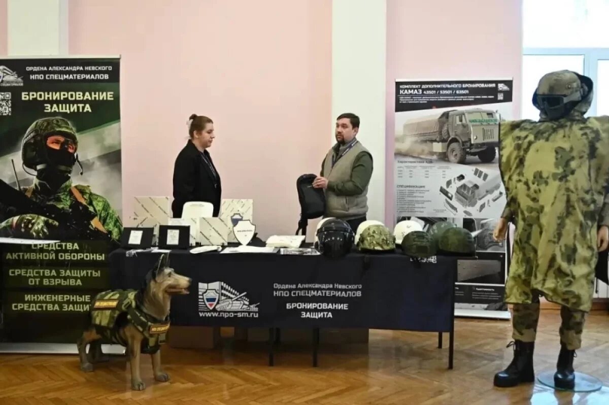    «ВОЕНТЕХ» в Петербурге собрал представителей ОПК и разработчиков БПЛА