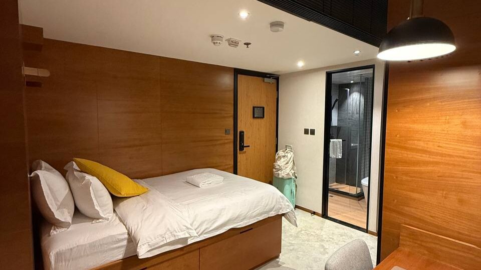 Отель в Гонконге: сколько стоит не жить в «коробке»