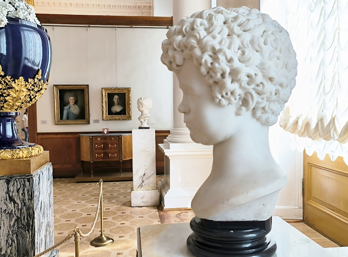 Жак Франсуа Жозеф (1717-1776) Портрет мальчика, вторая пловина  XVIII века. Фото автора.