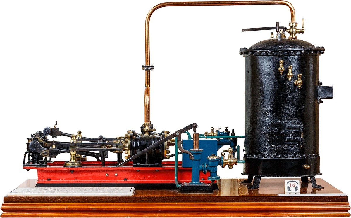 Действующая модель паровой машины, хранящаяся в Выксунской усадьбе Баташевых.