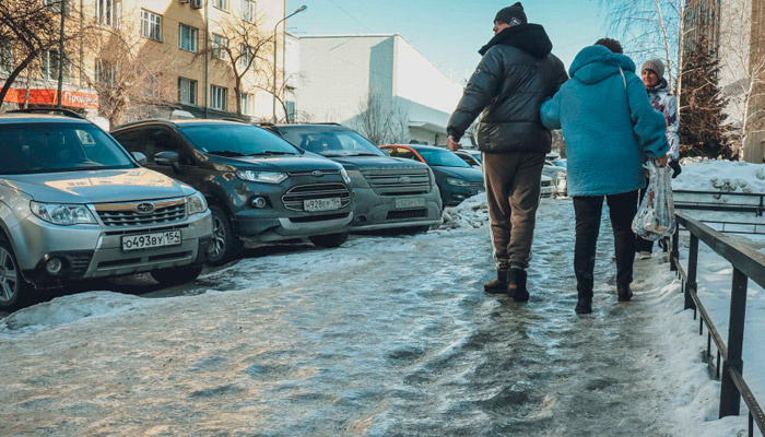 В случае получения травмы от падения на льду нражданин может потребовать компенсации. Фото: 1MI