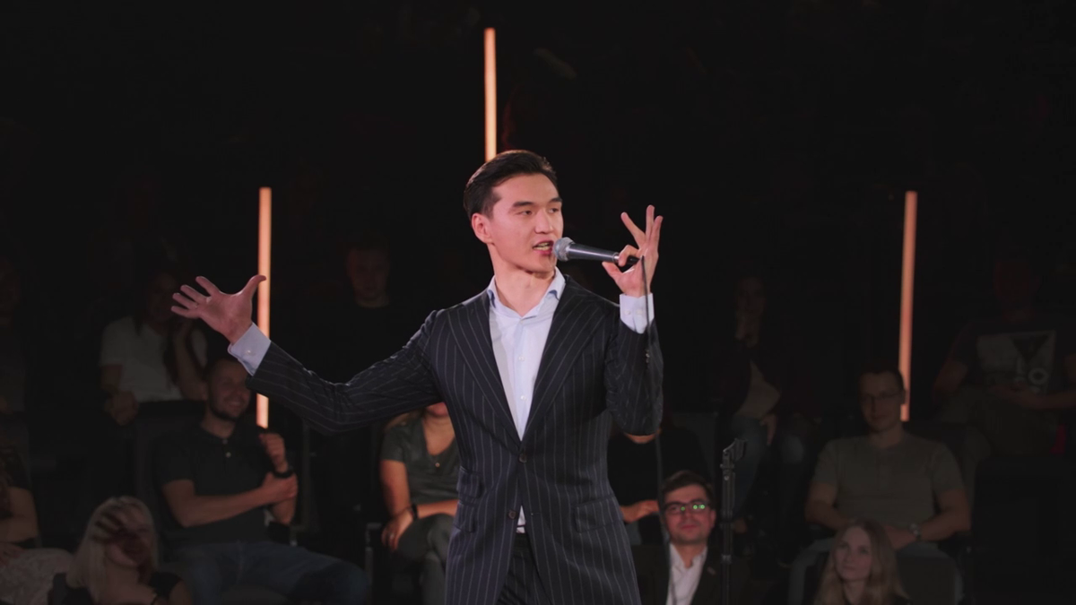 Фото: скриншот видео выступление Сабурова Stand Up