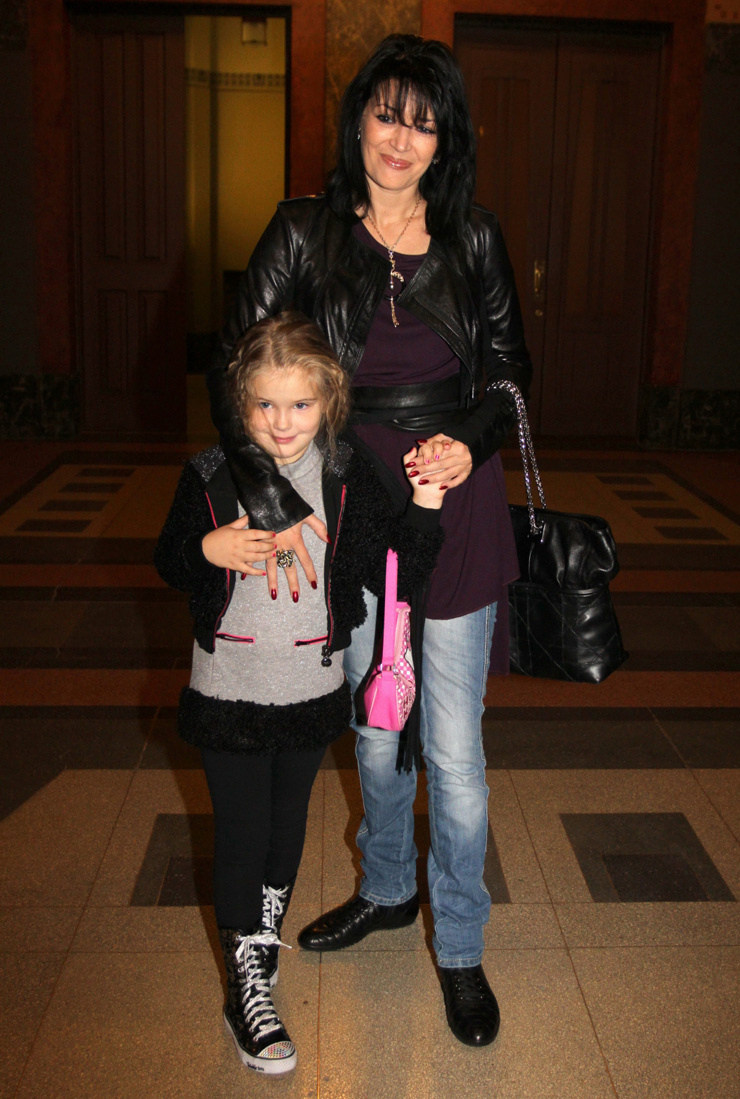 Юлия Мешина с дочерью Евгенией Абдуловой