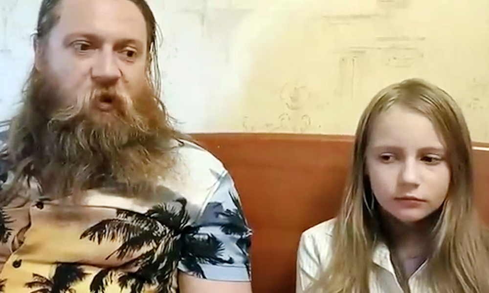    © канал "Учимся с Алисой"