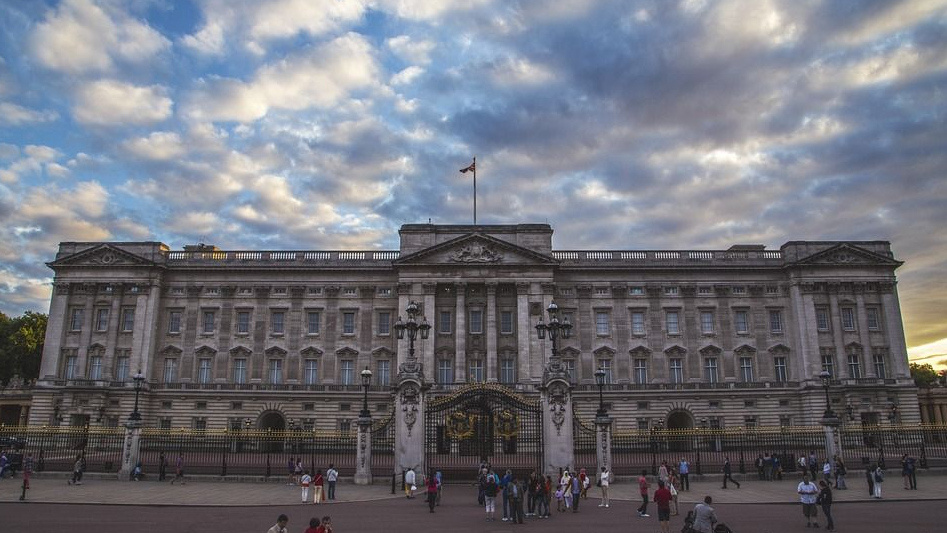     Букингемский дворец   
(cc0) AlexVan