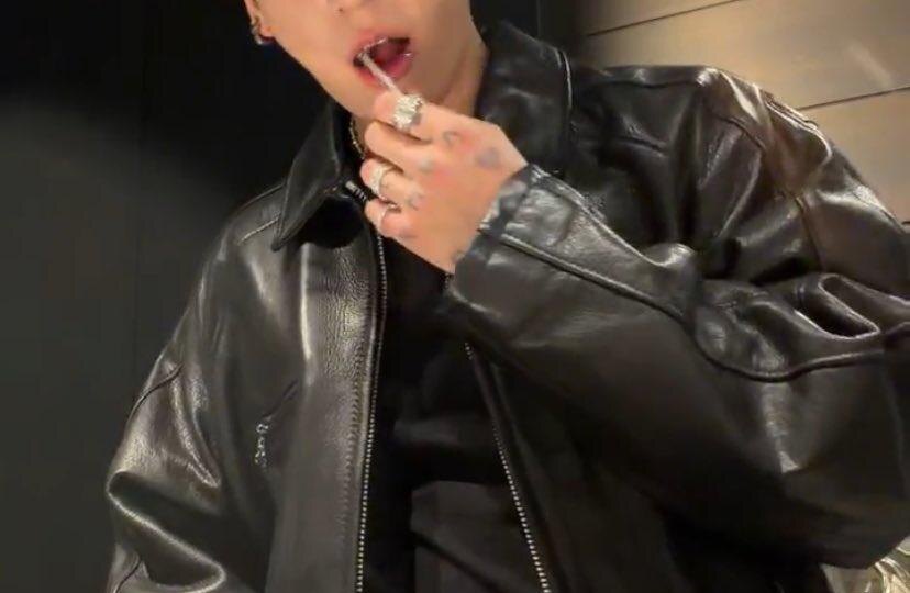 Его свобода: распущенность под соусом роста или? (ваши варианты)