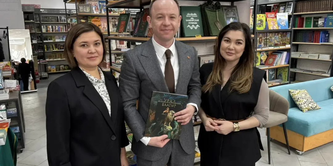 Зампредседателя Правительства Челябинской области посетил магазин "Китап"