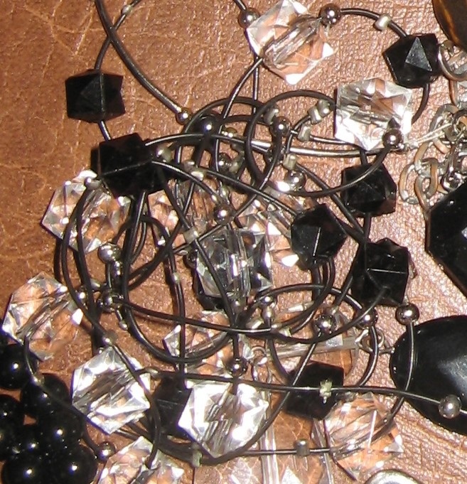 Вот такой моток бус мне принесли