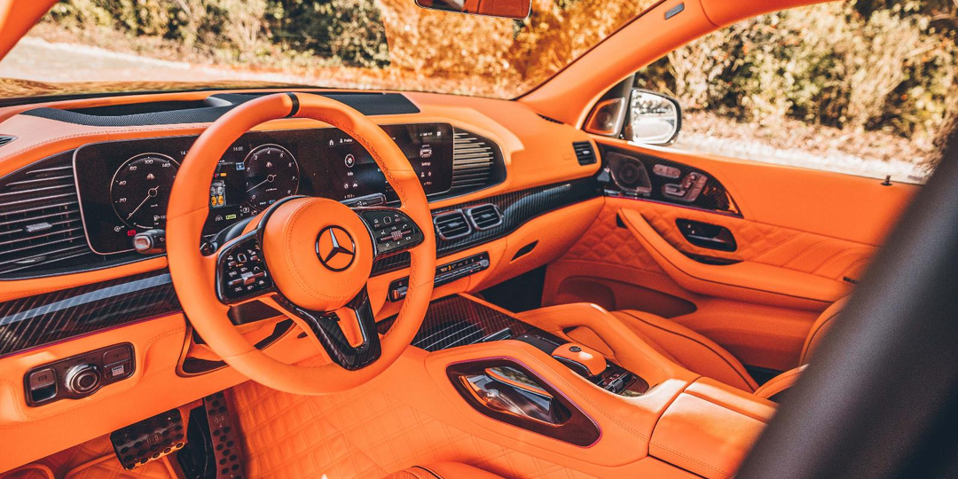 Сумка под салон Brabus: когда аксессуар обязан соответствовать уровню автомобиля