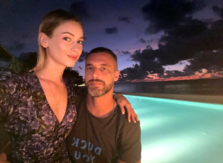 Антон Батырев и его многочисленные жены.