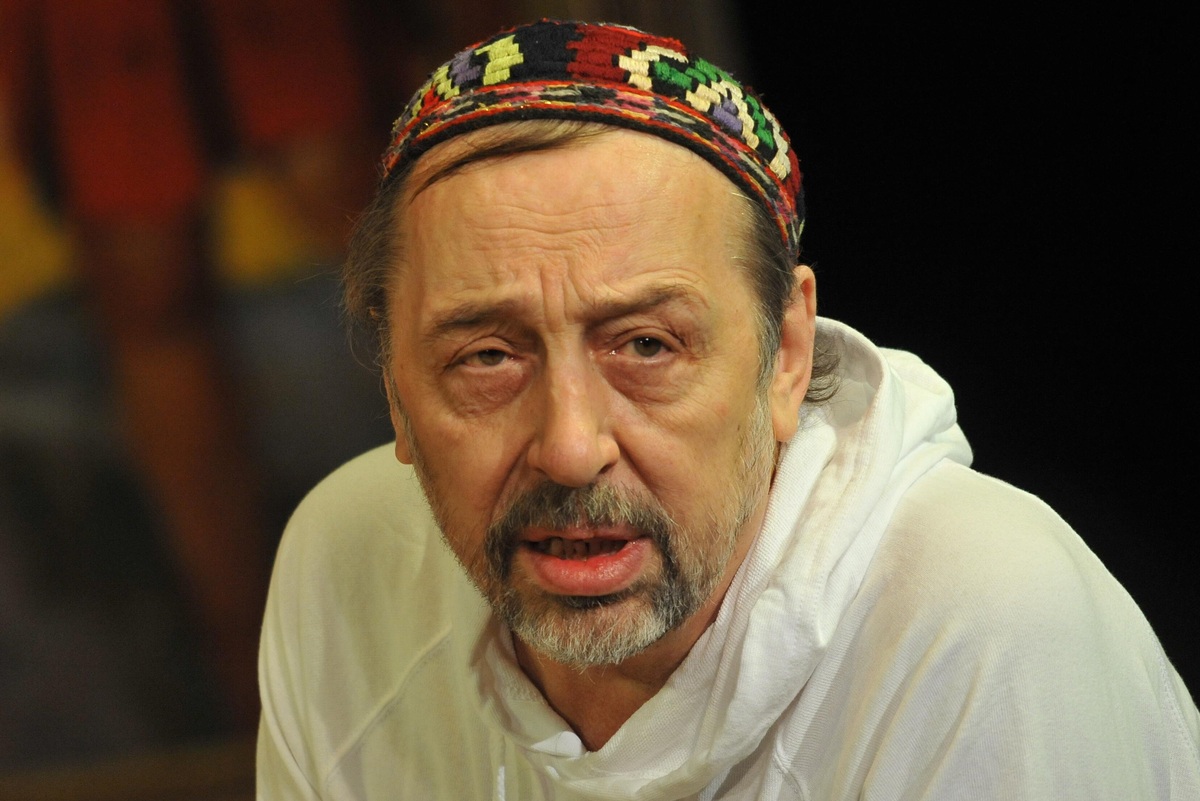     Находится без сознания в тяжелом состоянии: актер и режиссер Николай Коляда попал в реанимацию