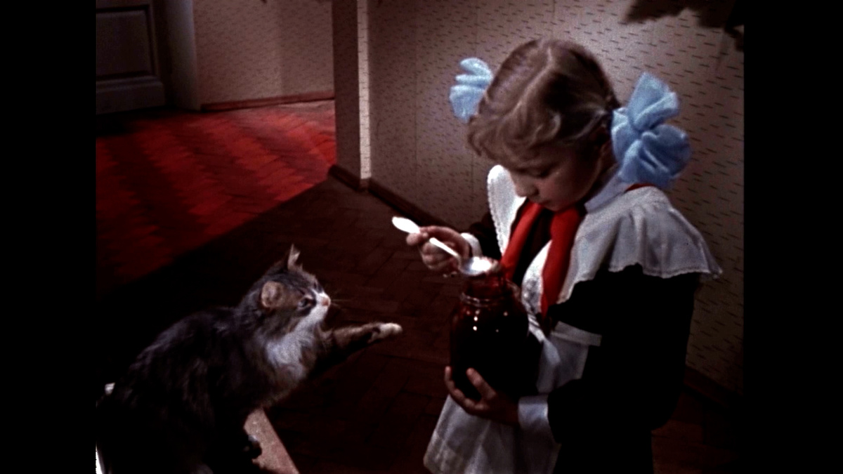 Кадр из фильма «Королевство кривых зеркал»