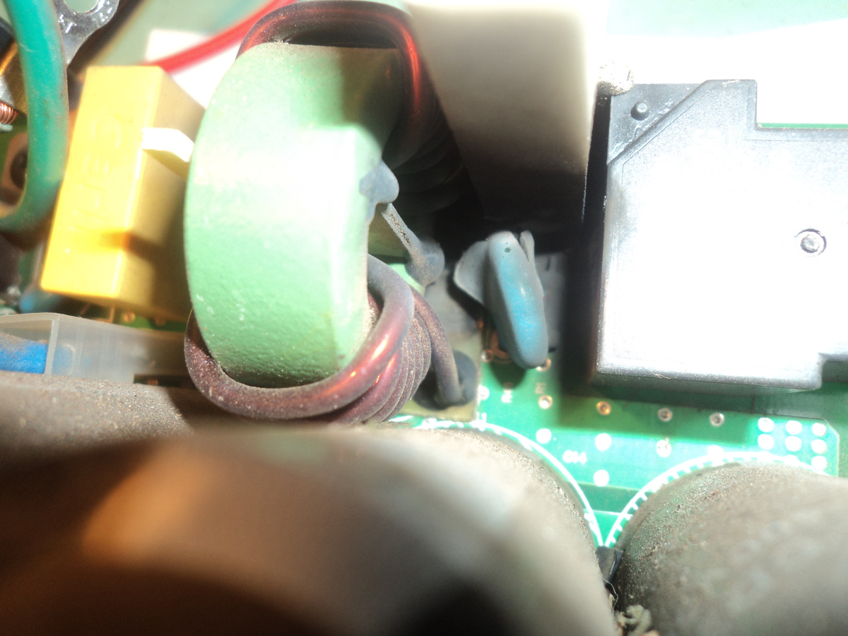 Копоть на плате. Фото автора.