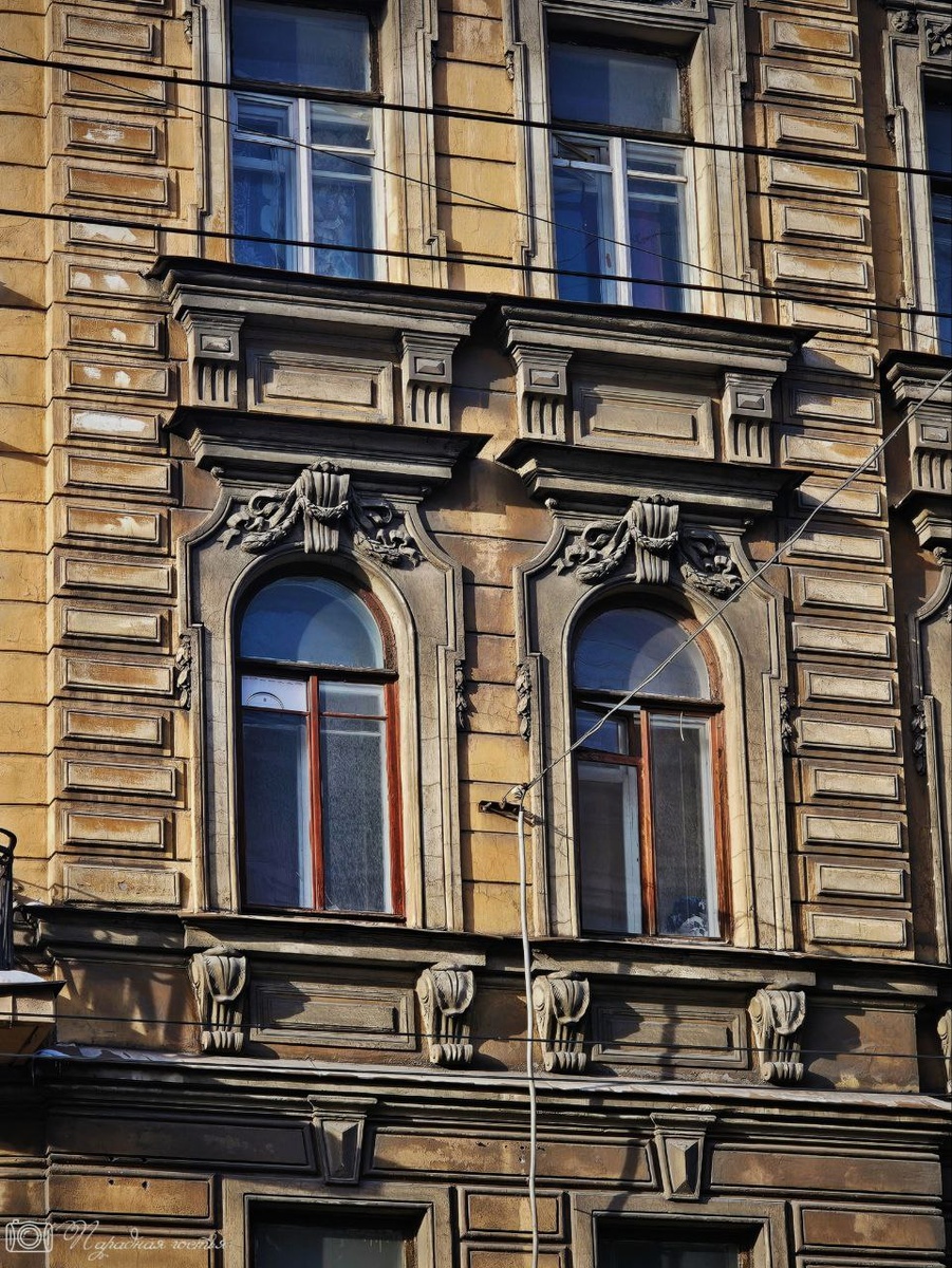 Дом выполнен в стиле эклектики. Фото: Парадная гостья