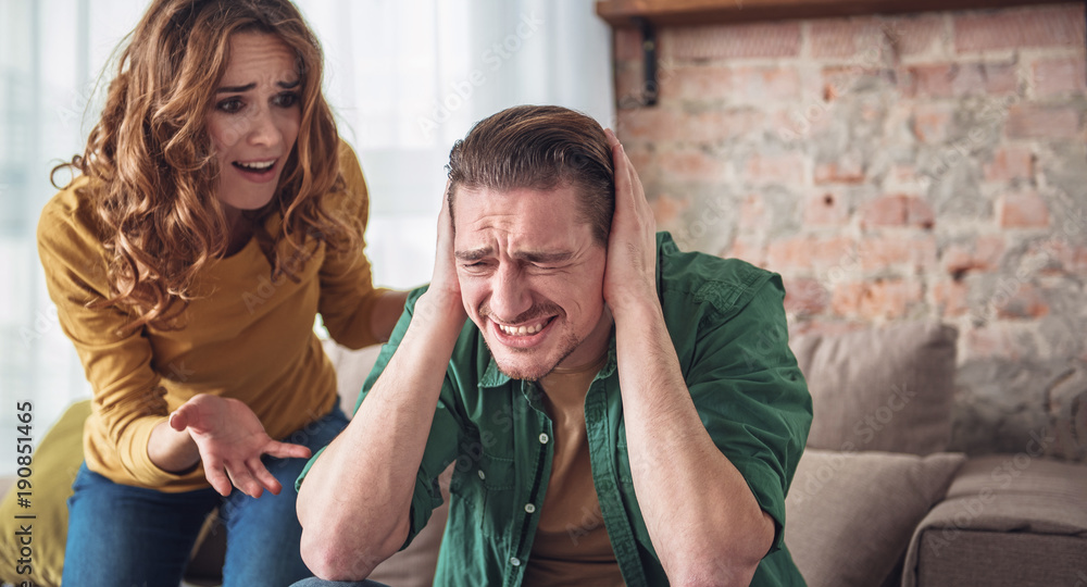 – Твой сын уже взрослый, пусть сам крутится, – заявил муж, когда моему ребенку от первого брака нужны были деньги на учёбу