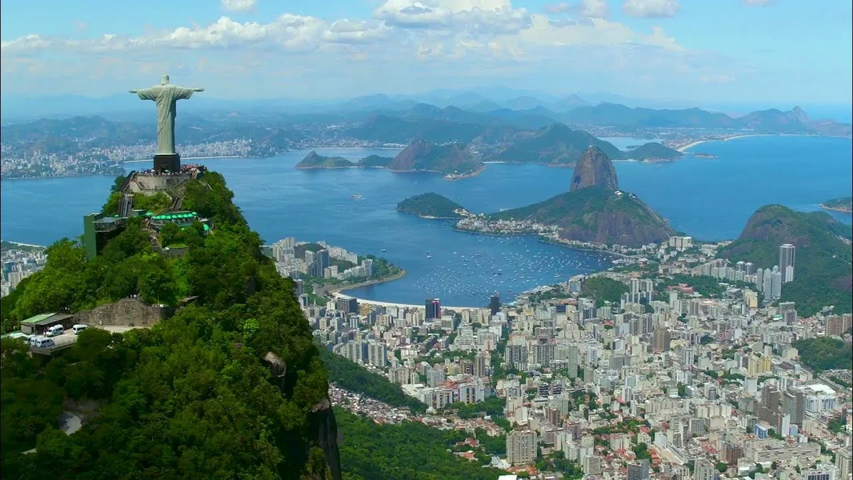 Рио-де-Жанейро. Фото с сайта https://www.youtube.com/watch?v=EGe59ScvHI0. Взято с Яндекс.Картинки