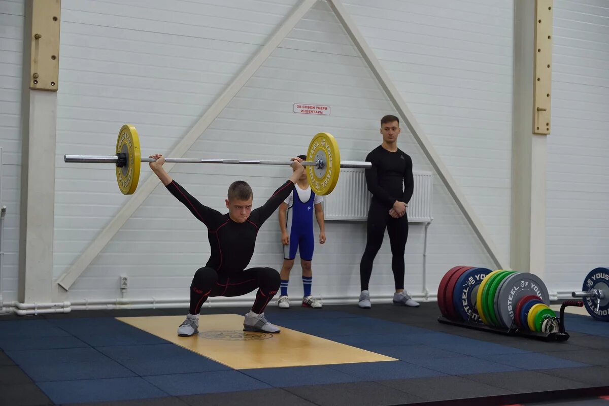    В Адыгее продолжается строительство современного зала тяжелой атлетики