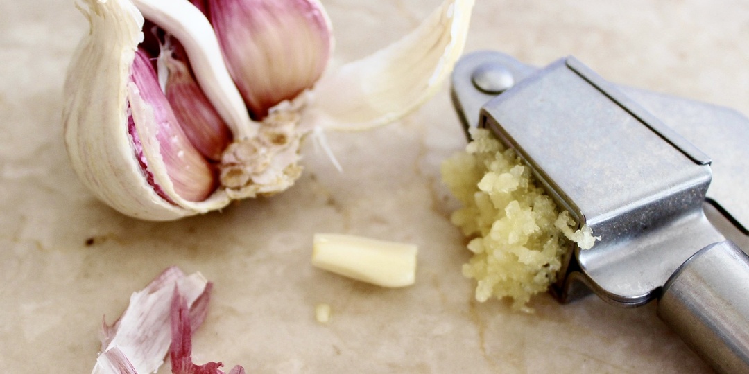 90% едят чеснок неправильно. Я тоже так делал — пока не узнал правило «10 минут»