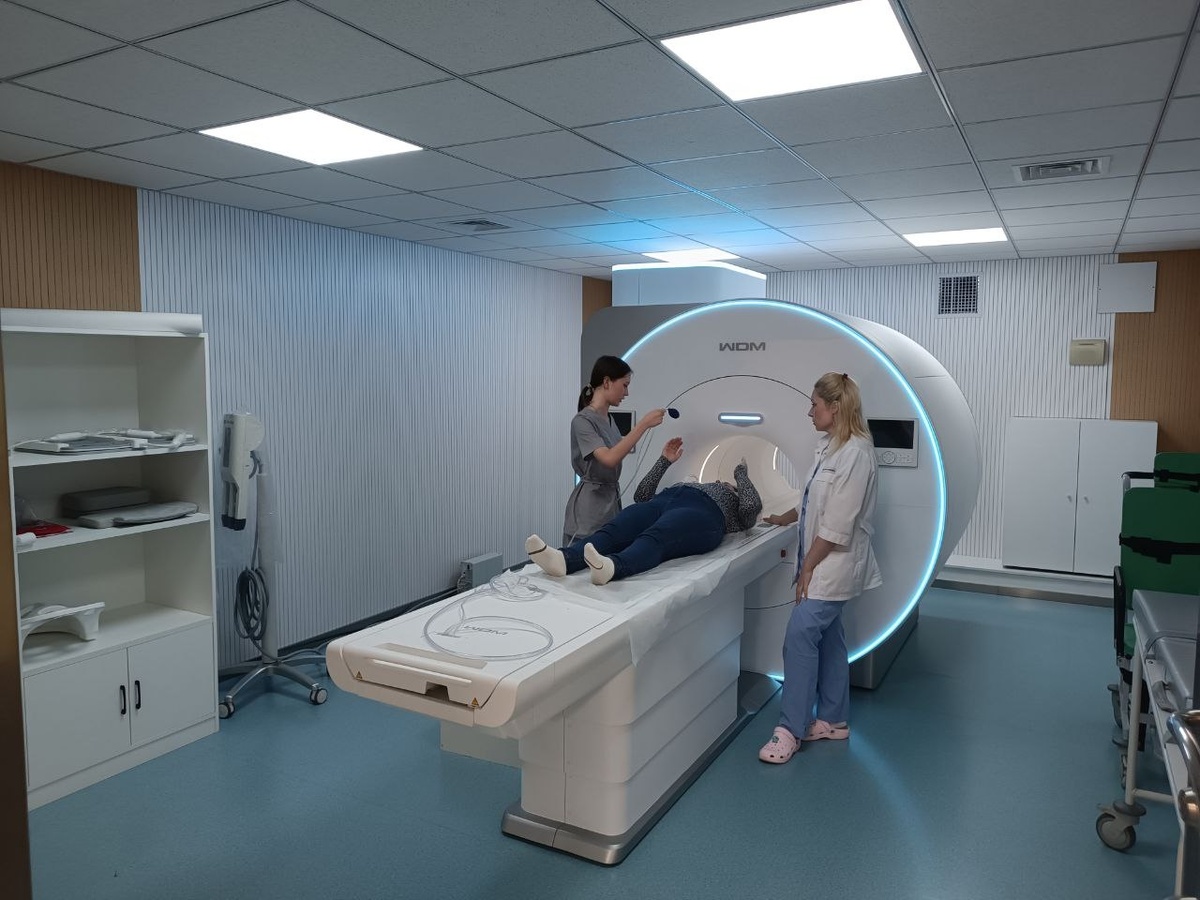    Хирурги из Сургута и Ханты-Мансийска приехали спасать пациентов в Макеевку