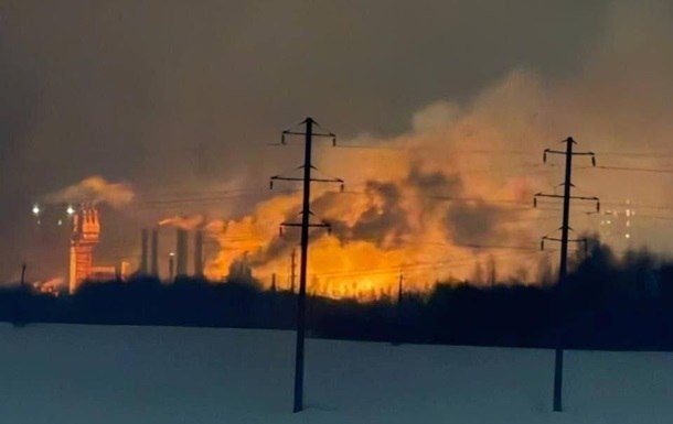    «ВСУ на тропе экотерроризма». Украинские беспилотники атаковали завод азотных удобрений «Дорогобуж»