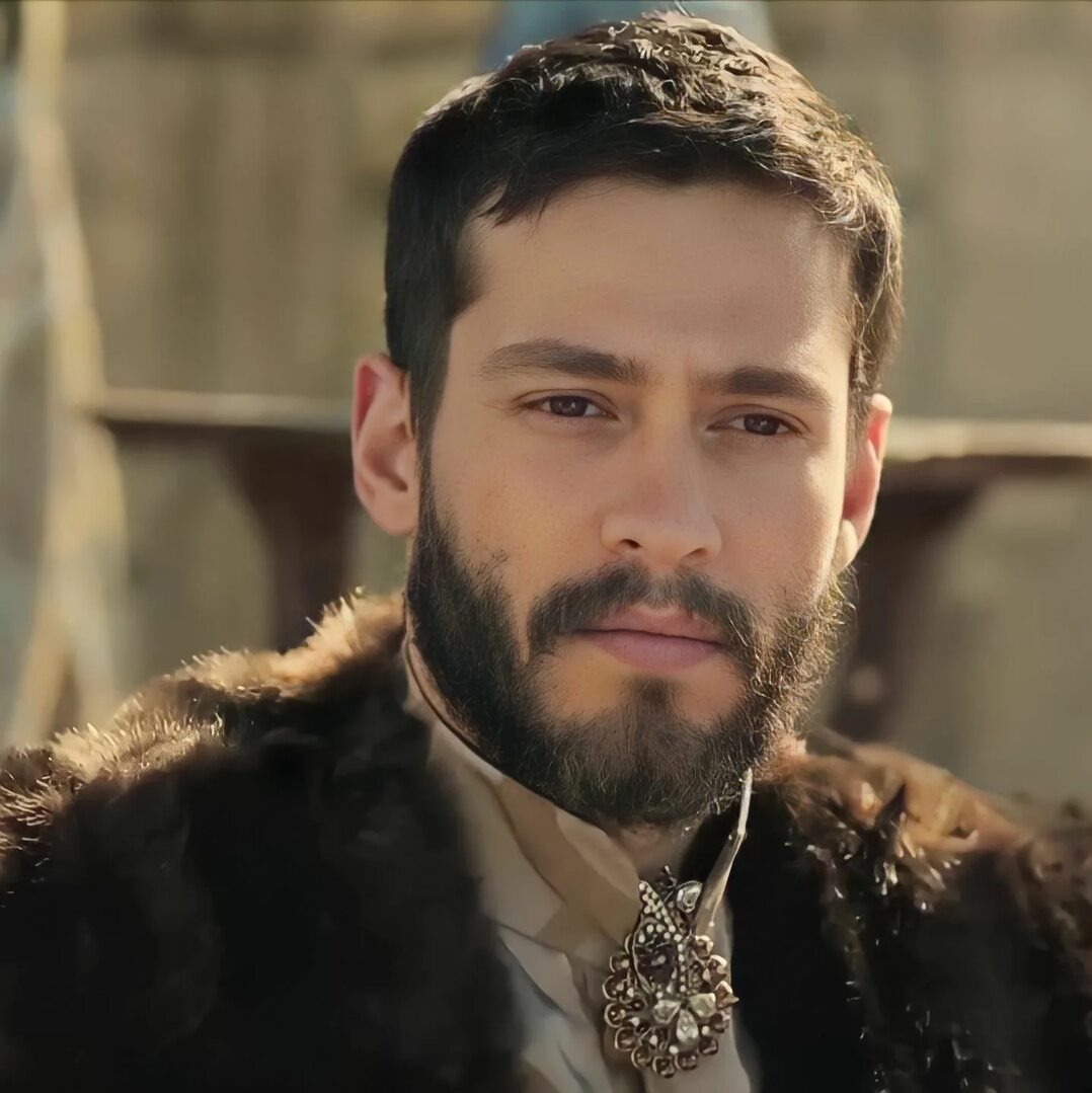 - Нигяр! Госпожа Хюррем! Что вы здесь делаете?