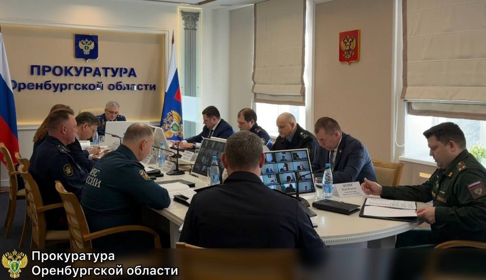    Особую обеспокоенность ведомства вызывают два фактора: вовлечение детей в криминал через интернет и участившиеся случаи буллинга в школах