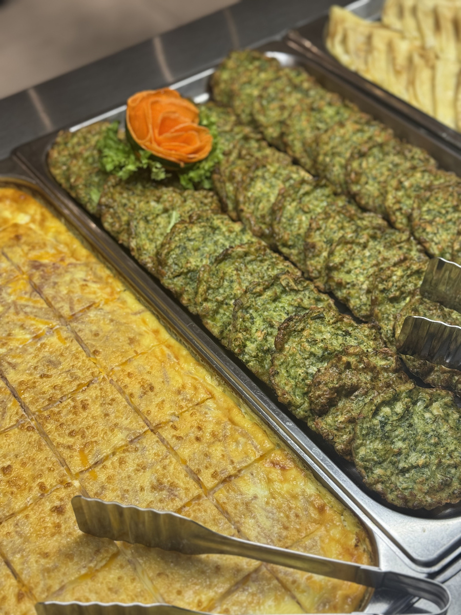 Запеканка и кабачковые оладьи. 