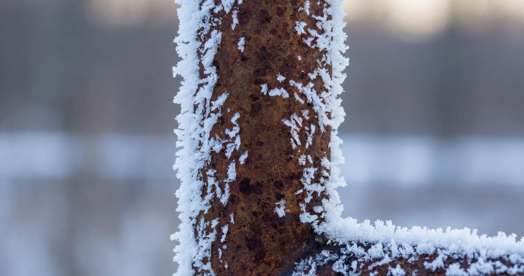 Помнишь, как язык к железу прилипает?