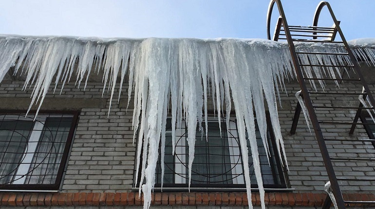    Сосульки (архивное фото). Фото: Мойка78